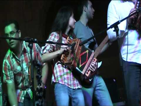 I GIOIA POPOLARE A PISA CON LA PADRONANZA ALL'ORGANETTO DI MARTINA FARCOMENI E MAESTRO