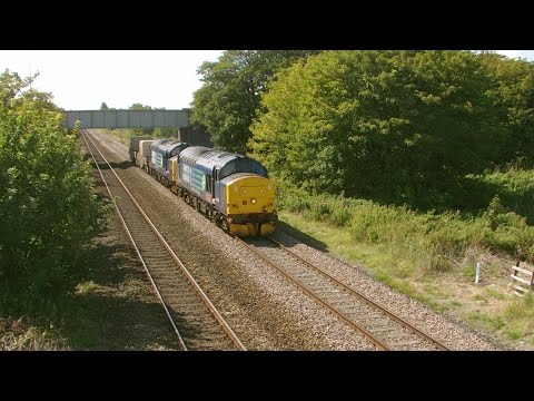 Prestatyn 28.8.2014 - DRS Class 37 37402 & 37194 on Valley Flasks