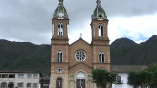 preview picture of video 'Frontispicio de la iglesia de Sesquilé'