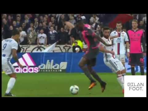Memphis Depay vs Toulouse AMAZING GOAL HALFWAY LINE ! // 12/03/2017