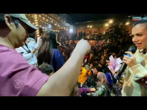 ADE ASTRID - GALA-GALA MEDLEY DOMBA KURING LIVE MUSIK ANGKRINGAN TEH ITA