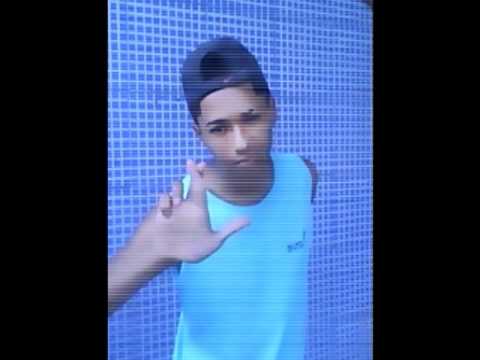 Montagen - Uga Uga e o trem bala