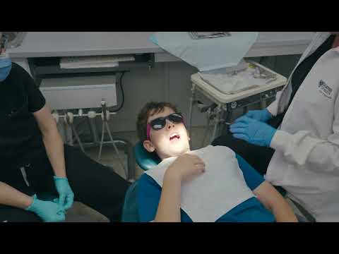 Administering local anesthesia to a paediatric patient