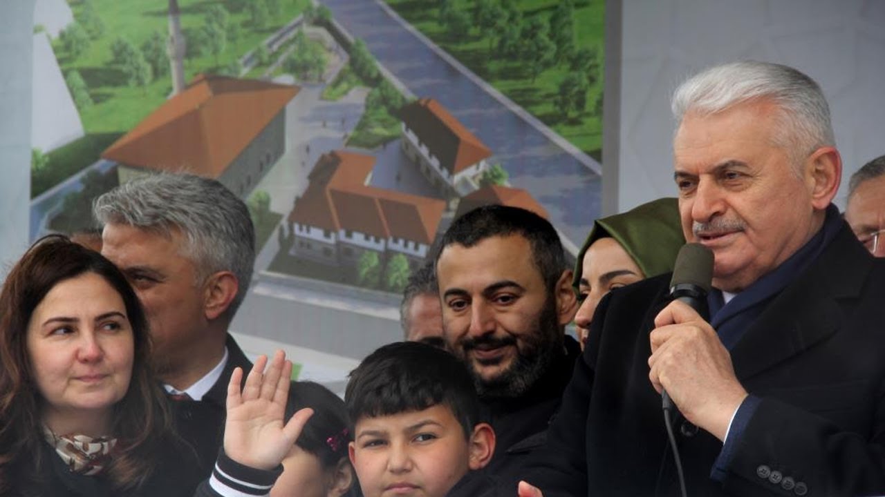 Binali Yıldırım ve ailesi tarafından yaptırılan camii ve külliyenin temel atma töreni gerçekleşti