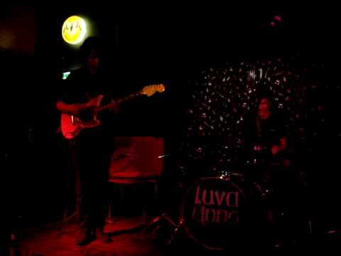 Dave? back in The Doghouse, 27/09/09. Lay your Head Down. Movie by Daisy Dundee.