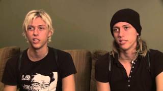 The Garden - "I Guess We'll Never Know" (Commentary)