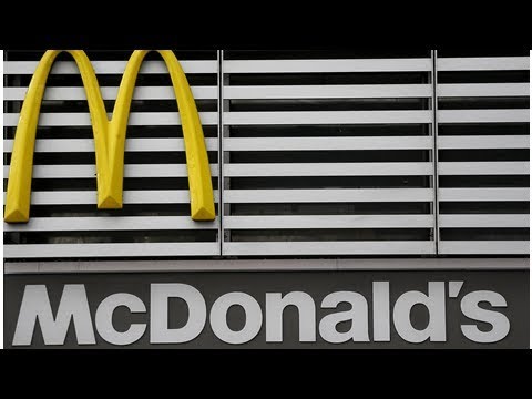 Aggressione baby-gang in fast food