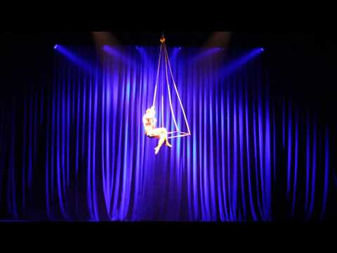 Entrefins - Lara Amaral - Quadrado