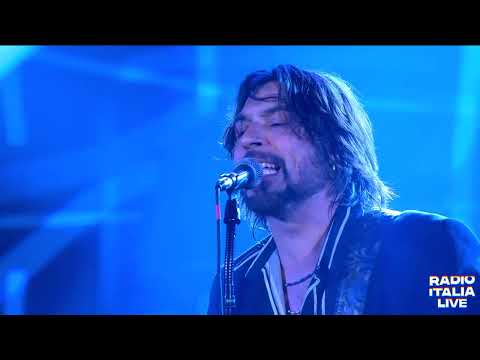 Le Vibrazioni - Vieni da Me (Radio Italia Live - Studio Radio Italia TV)