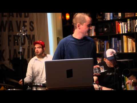 Kippi Kaninus - Formant (Live on KEXP)