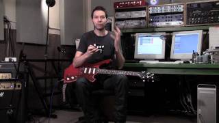 Paul Gilbert demonstrates his Majik Box Fuzz Universe pedal.