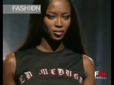 Naomi On The Runway - Versace Menswear Spring/Summer 2000