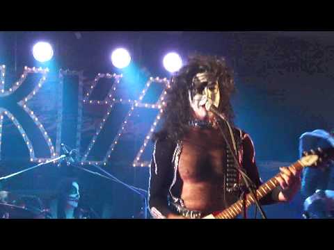 Destroyer - KISS tribute - Do You Love Me
