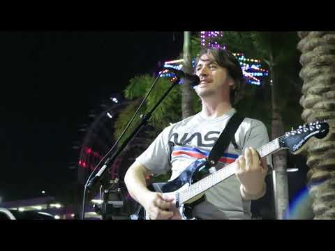 Girl, You'll be a woman Soon (Neil Diamond/Urge Overkill) Cover: James Marçal