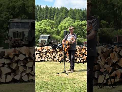 Koncert bieszczadzkiego barda Piotra "Rogaika" Rogali w Radoszycach