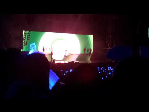 120310 macau super show4 sapphire ocean