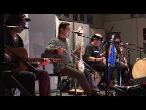 Sheron and The Alash Ensemble - throat singing