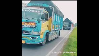 Download lagu konvoi 9 truk lintas jalur tengah story'wa 30 detik truk mp3