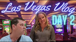 Las Vegas Vlog Day 2 |Resorts World | Suns Out Buns Out | Green Valley Ranch | Finger Licking Foodie