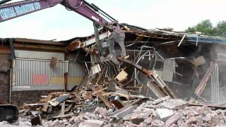 preview picture of video 'CLYDEBANK BOILERMAKERS CLUB DEMOLITION'