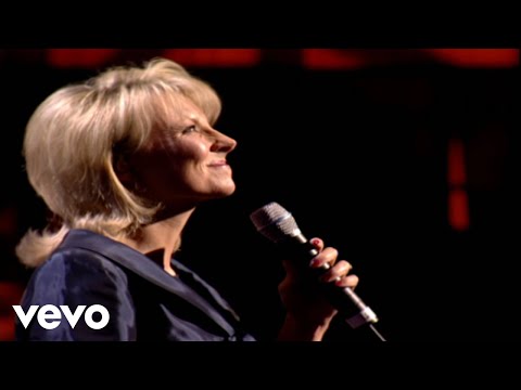 Bill & Gloria Gaither - I Will Never Leave You Alone [Live] ft. Janet Paschal