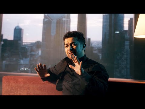 Valentin Dinu - El plangea ca l-a inselat [Videoclip Oficial] 2023