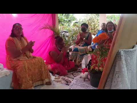 Chitawaniya Mein Naina - Baby and Group