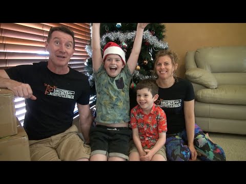EEVblog 1444 - XMAS Mailbag!