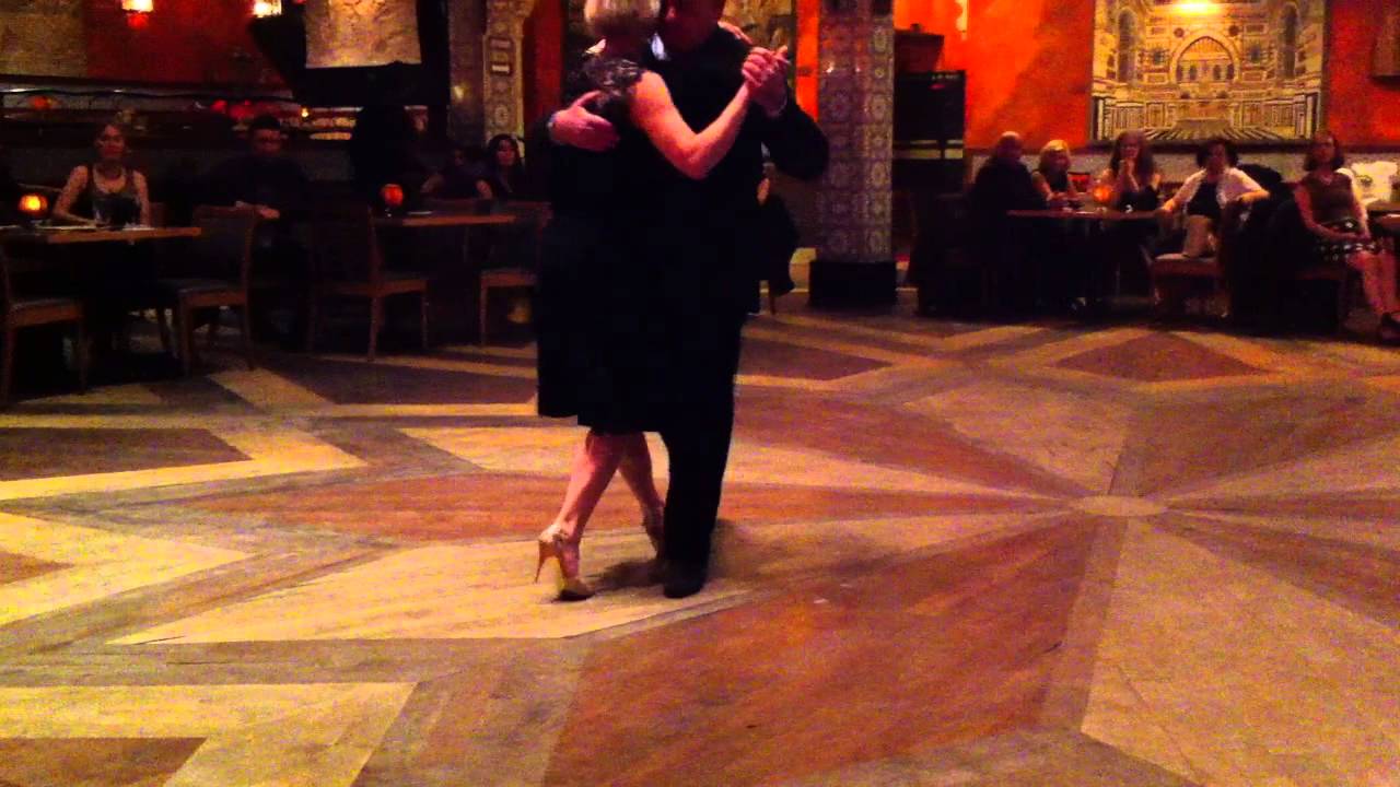 Claudio Strang & Isabella Szymonowicz dance to a Tango in Chicago at "Milonga La Baldosita"