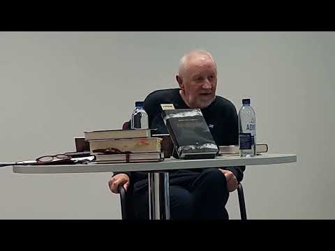 Rašytojas Donaldas Kajokas pristato romaną „Skudurėlių šventė Rokiškio viešojoje bibliotekoje. Publikuota 2022 04 14.