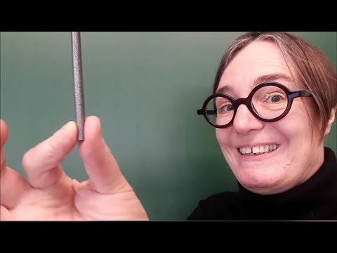 Frau Peiker sprengt.