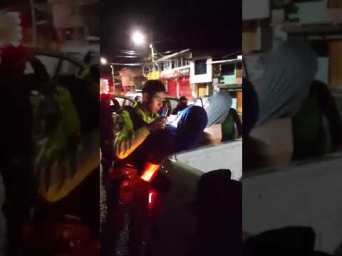 Policías en servicio activo fueron detenidos con vehículo robado en San Miguel de los Bancos