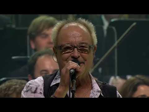 Urgent - Foreigner with the 21st Century Symphony Orchestra & Chorus - 15of17