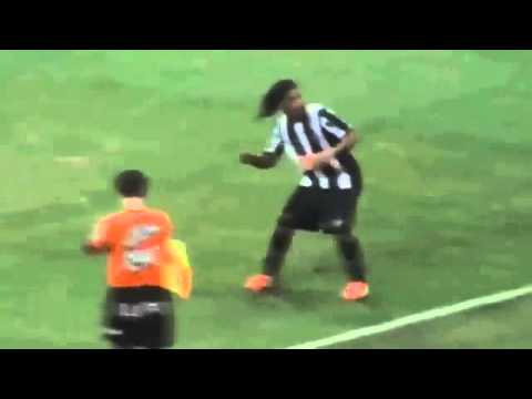 Ronaldinho's grenade celebration Atletico Mineiro vs Cruzeiro Full HD