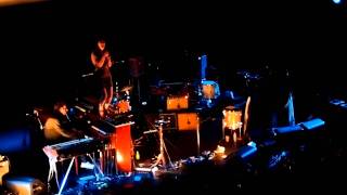 Feist &amp; Gonzales - &quot;The Limit to Your Love&quot; Live @ Olympia (Oct. 20th 2011) [HD]