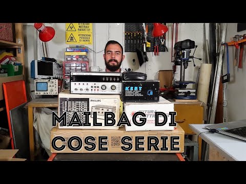 Un Generatore di Forme d'Onda e un Frequenzimetro nell'Unboxing di Cose Serie - ATvlog 19