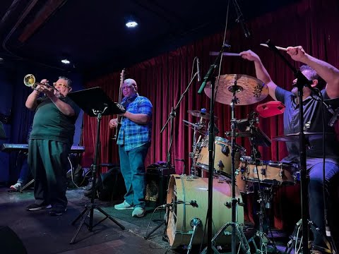 The full Patrick Lopez Experience performance