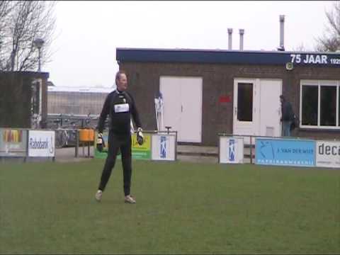 VV Moerkapelle 8 Jodan Boys 10 4-2 14 maart 2009 Vieze overtreding op Peter vrije trap Wesley 3-2