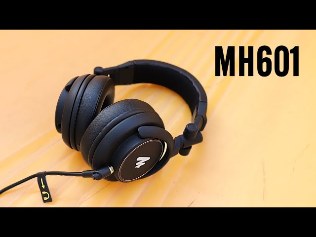 Vídeo relacionado con MAONO Auriculares DJ, Auriculares Estudio con Cables Desmontables de 6,35 & 3,5 mm, Diseño Cerrado, Controladores de 50 mm, para DJ, Podcast, PC, micrófono, Guitarra, MH700 Negro