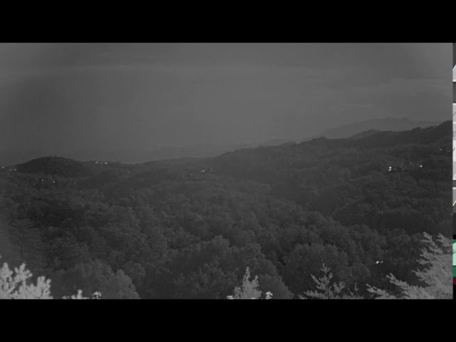 Live webcam view of Vista de cabaña en las Smoky Mountains