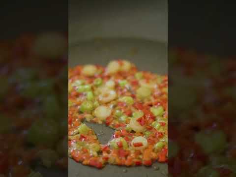 Sizzling Stir Fry: Mastering Garlic, Ginger, and Chilli Infusion | Cooking Tutorial #viral