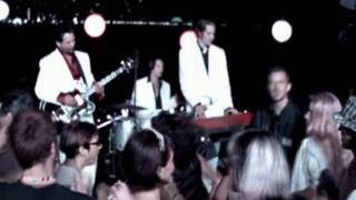 Fun Lovin&#39; Criminals - Barry White Saved My Life