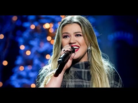 Kelly Clarkson — All I Want For Christmas Is You (Live from Christmas In Rockefeller Center 2020)