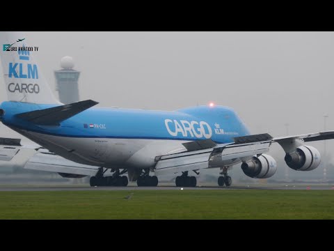 Foggy morning plane spotting at Amsterdam Schiphol airport
