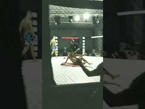 Crazy end to fight at Cage Legacy MMA