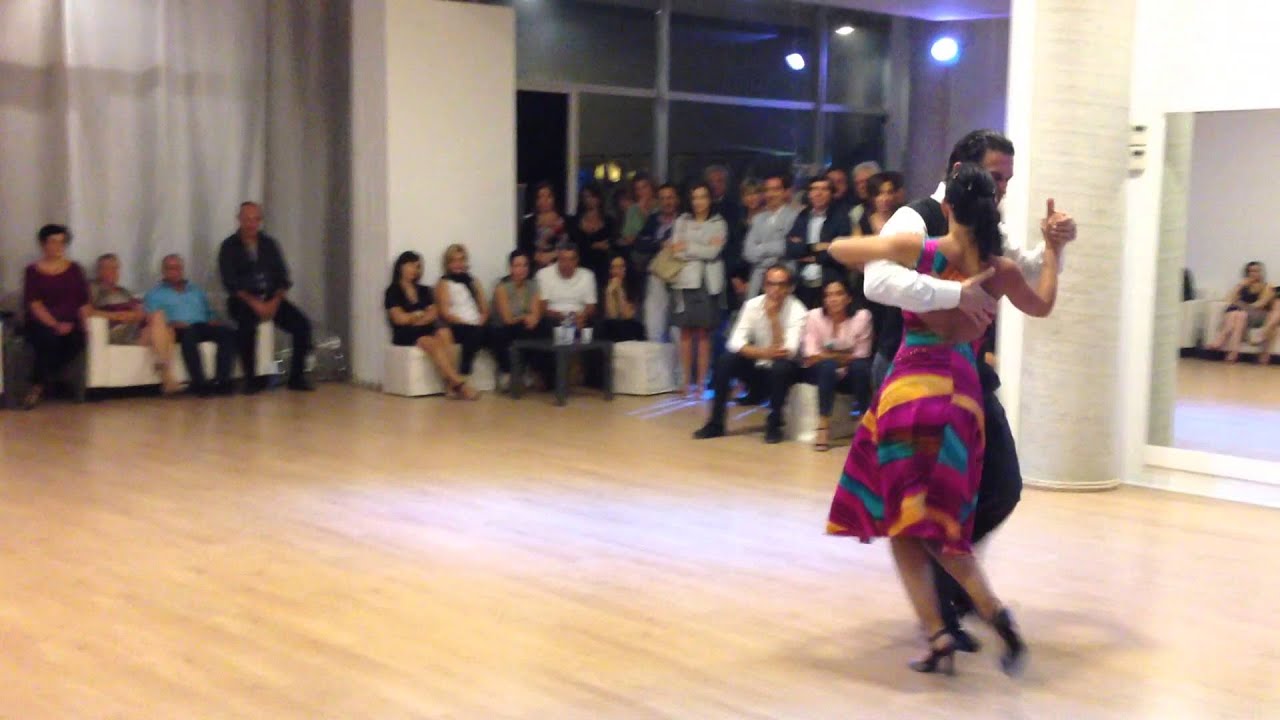 Carmen Scorpo e Mario Sette   Se dice de mi   Canaro