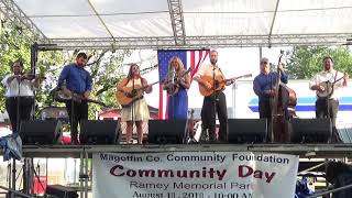 Rhonda Vincent &amp; The Rage / Drivin&#39; Nails In My Coffin