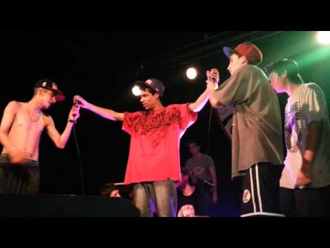Answer vs Coqee Flow - FINAL Santa Freestyle "Voces Urbanas"