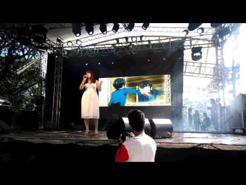 Luiza Borges - Slighly Chipped Full Moon