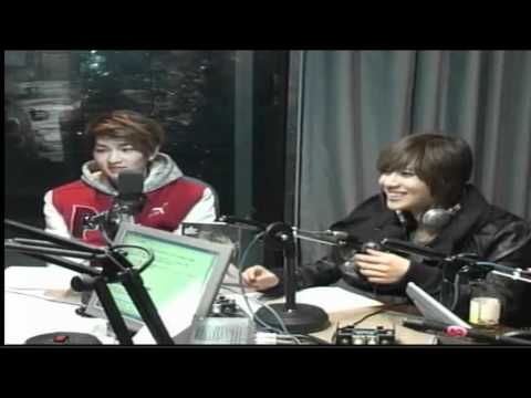 120323 - Taemin's Hair Pieces Falling Out Everywhere!